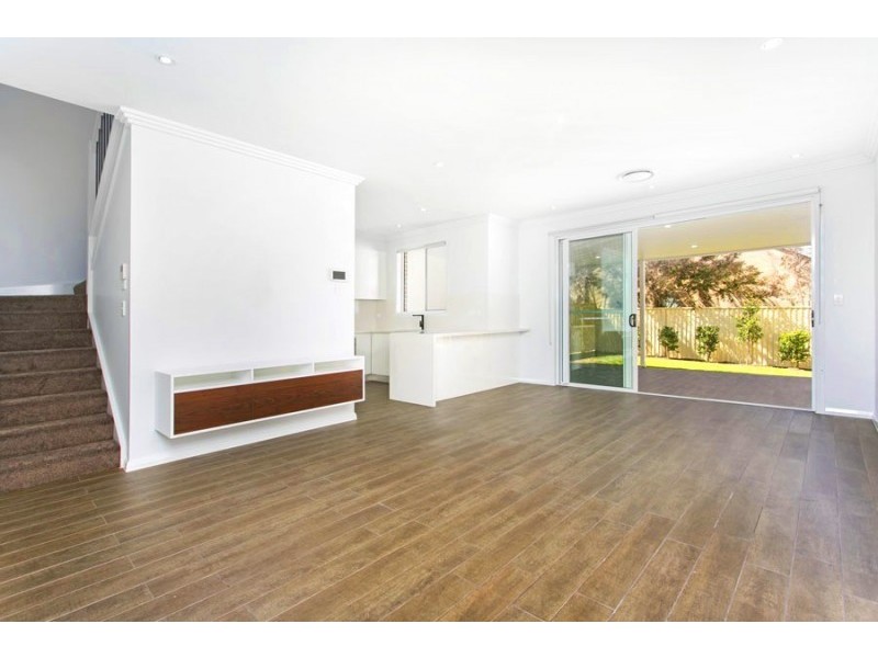 25a Eileen Street, Picnic Point NSW 2213