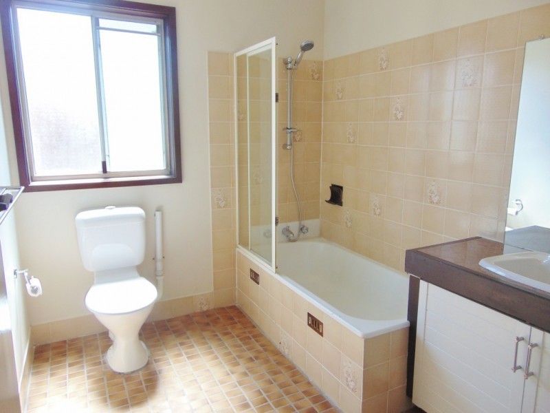 34 Greenacre Road, South Hurstville NSW 2221