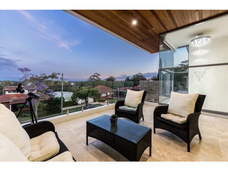 9 Booyong Avenue, Lugarno NSW 2210