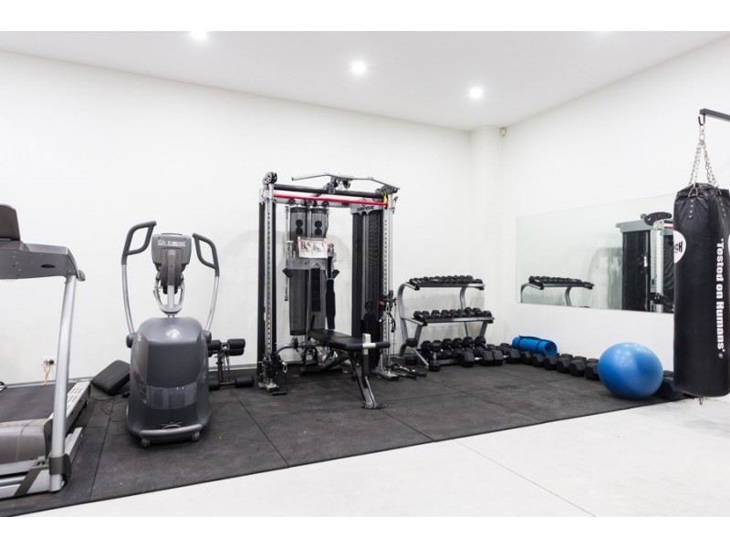 9 Booyong Avenue, Lugarno NSW 2210