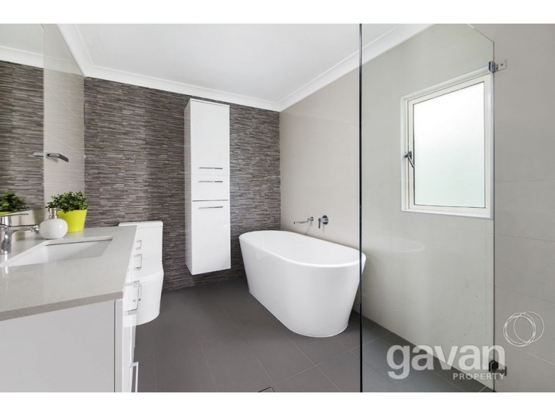 10 Holley Road, Beverly Hills NSW 2209