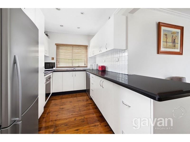 10 Holley Road, Beverly Hills NSW 2209