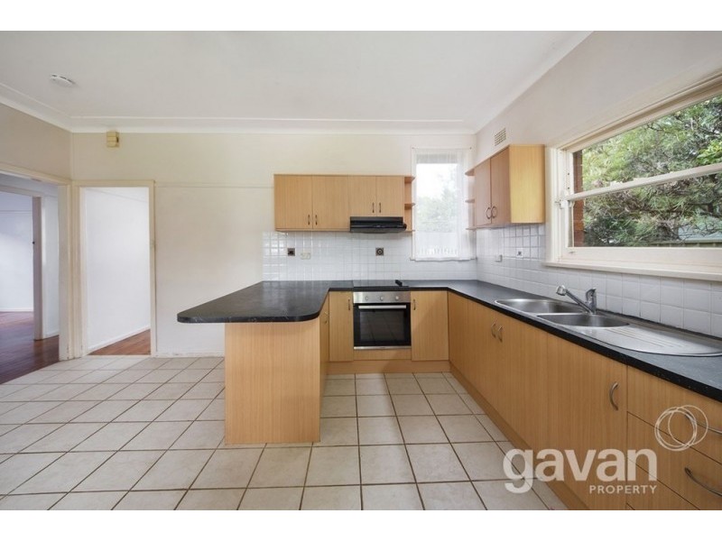 31 Orana Crescent, Peakhurst Heights NSW 2210
