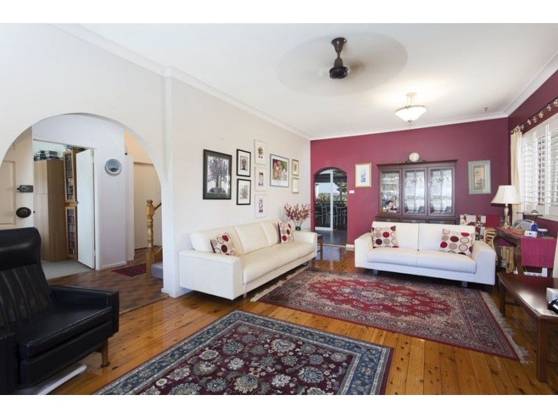 28 Queens Road, Connells Point NSW 2221