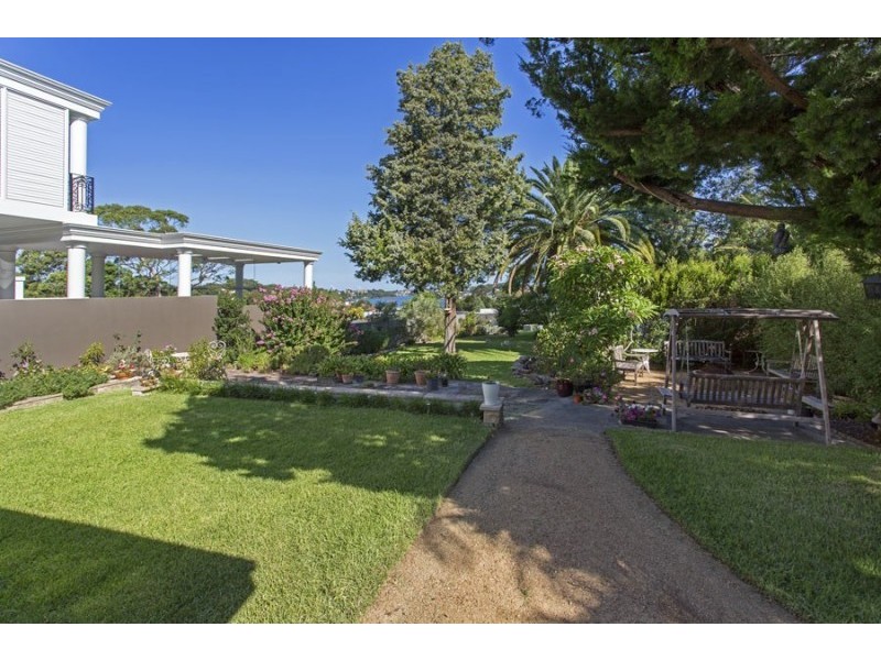 28 Queens Road, Connells Point NSW 2221