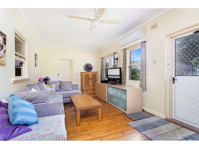 16 Stuart Street, Blakehurst NSW 2221
