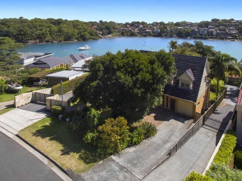 165 Queens Road, Connells Point NSW 2221