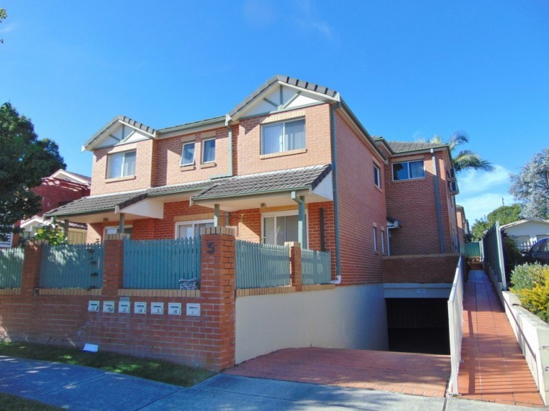 5/5 Romani Avenue, Hurstville NSW 2220