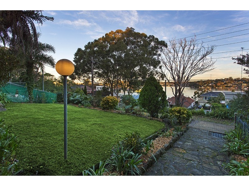 122 Queens Road, Connells Point NSW 2221