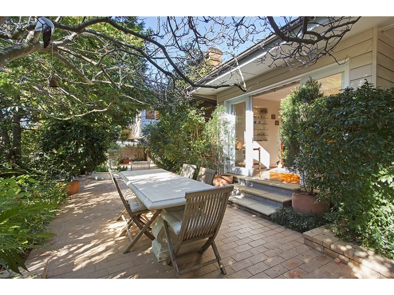 2 Riversdale Avenue, Connells Point NSW 2221