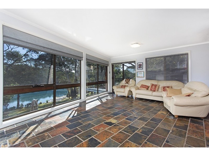 239 Connells Point Road, Connells Point NSW 2221