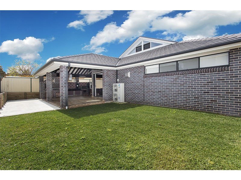 6 Tonitto Avenue, Peakhurst NSW 2210
