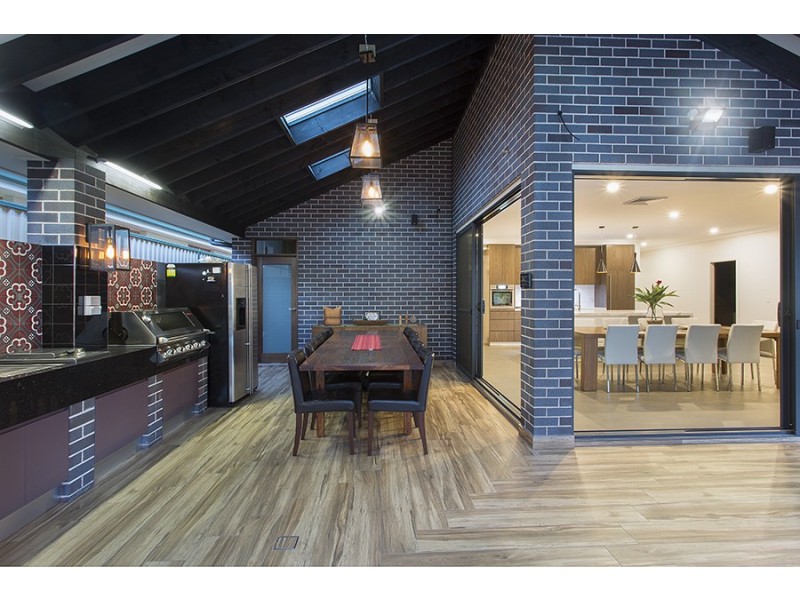 6 Tonitto Avenue, Peakhurst NSW 2210