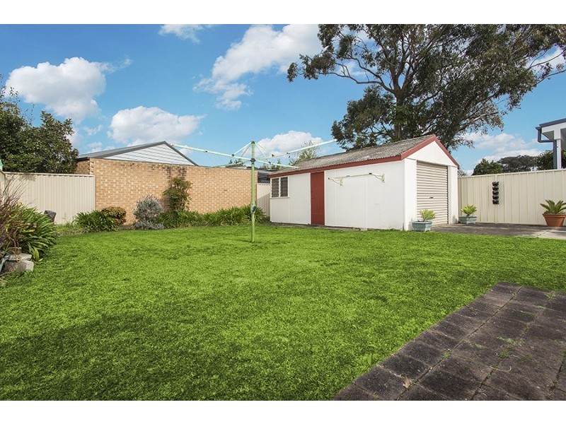 33 Bailey Parade, Peakhurst NSW 2210
