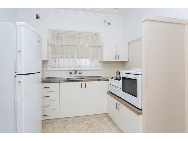 33 Bailey Parade, Peakhurst NSW 2210