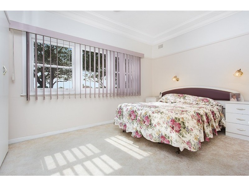 33 Bailey Parade, Peakhurst NSW 2210