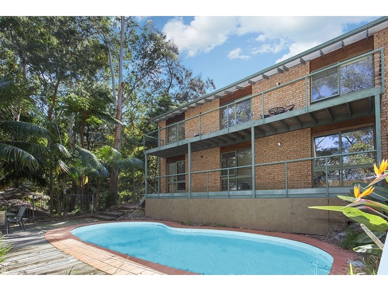 15 Banksia Place, Lugarno NSW 2210