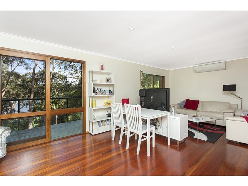 15 Banksia Place, Lugarno NSW 2210