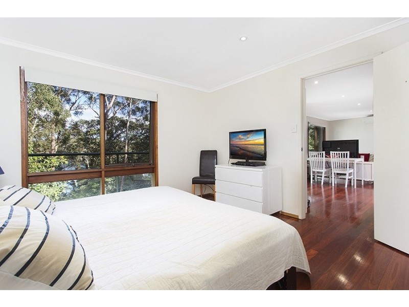 15 Banksia Place, Lugarno NSW 2210