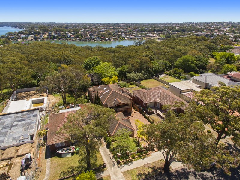 77 Stuart Street, Blakehurst NSW 2221