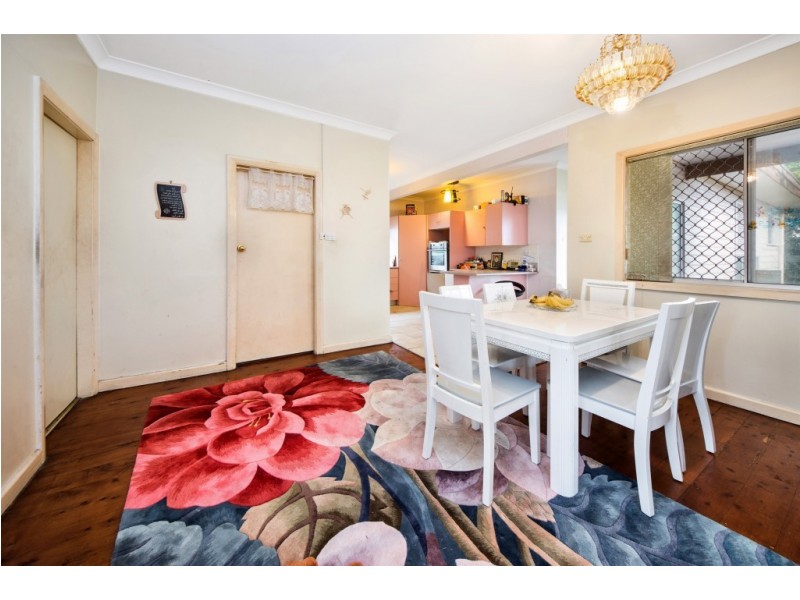 712 Forest Road, Peakhurst NSW 2210