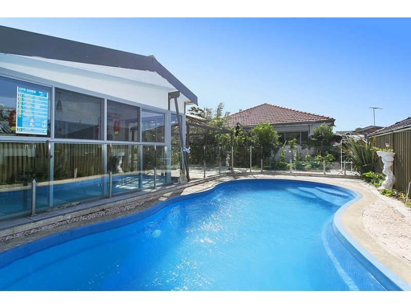 6 Stuart Street, Blakehurst NSW 2221