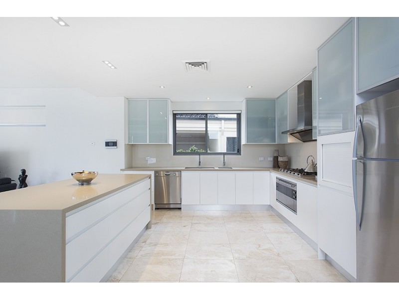 17 Riverview Avenue, Connells Point NSW 2221