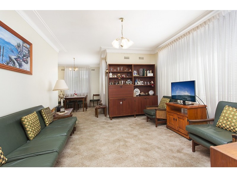 4 Fripp Crescent, Beverly Hills NSW 2209