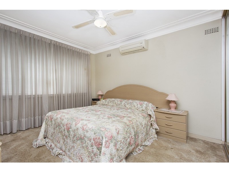 4 Fripp Crescent, Beverly Hills NSW 2209
