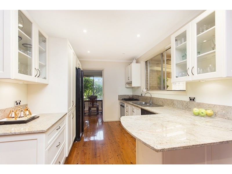 33 Rona Street, Peakhurst NSW 2210