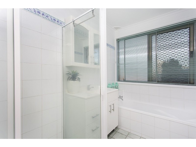 33 Rona Street, Peakhurst NSW 2210