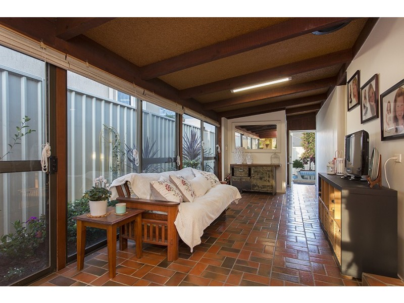 33 Rona Street, Peakhurst NSW 2210