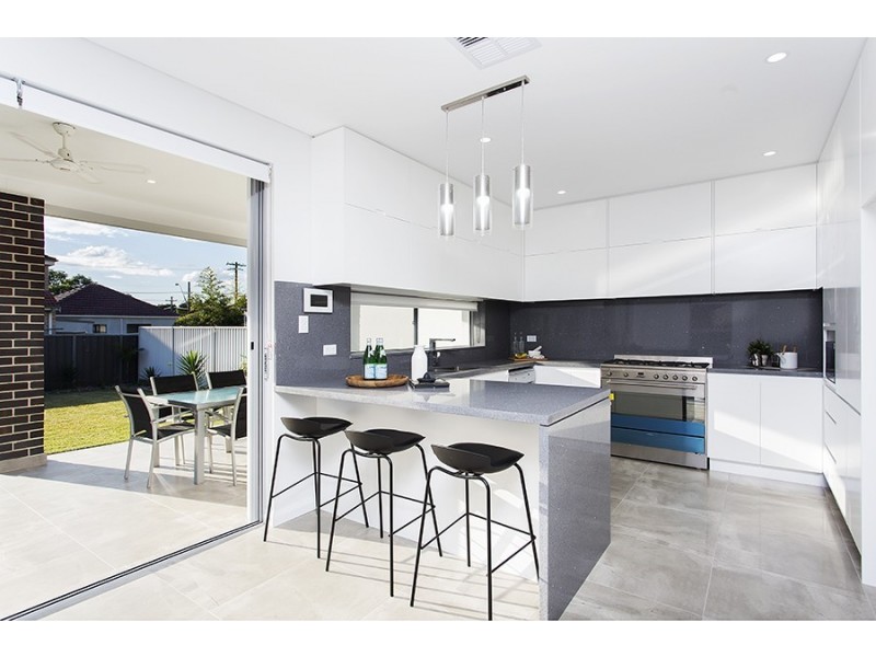 2 Loader Avenue, Beverly Hills NSW 2209