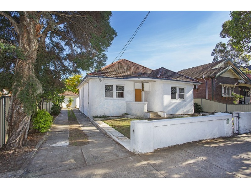 32 Meredith Street, Bankstown NSW 2200