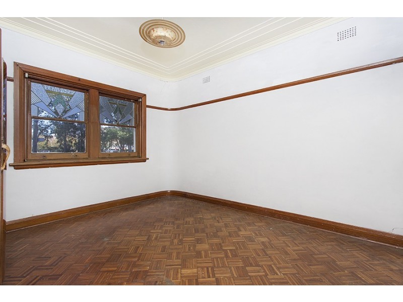 32 Meredith Street, Bankstown NSW 2200