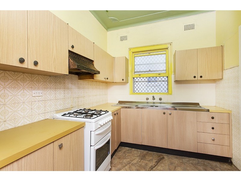 32 Meredith Street, Bankstown NSW 2200