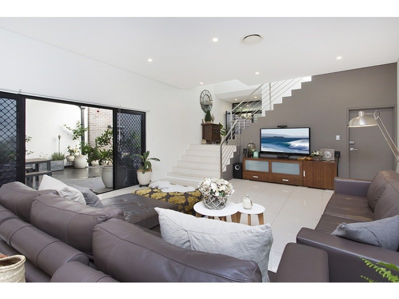 1/8 Collaroy Ave, Peakhurst NSW 2210