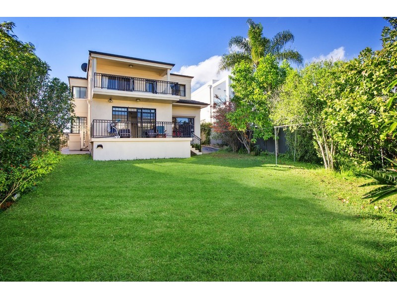 15 Riverview Ave, Connells Point NSW 2221