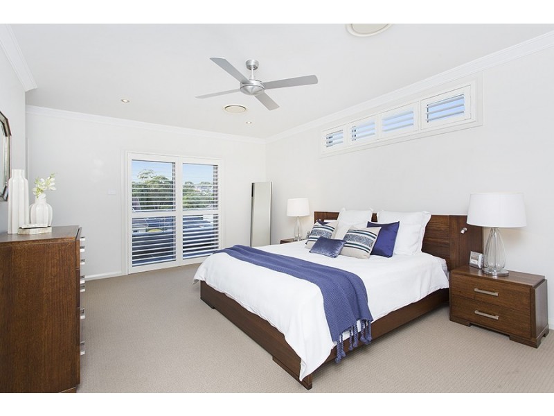 10 Riversdale Avenue, Connells Point NSW 2221