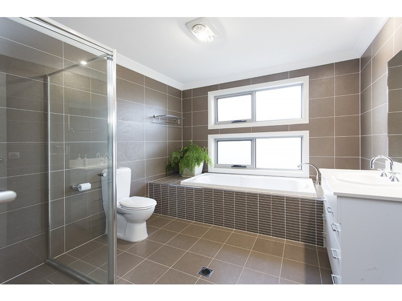 10 Riversdale Avenue, Connells Point NSW 2221