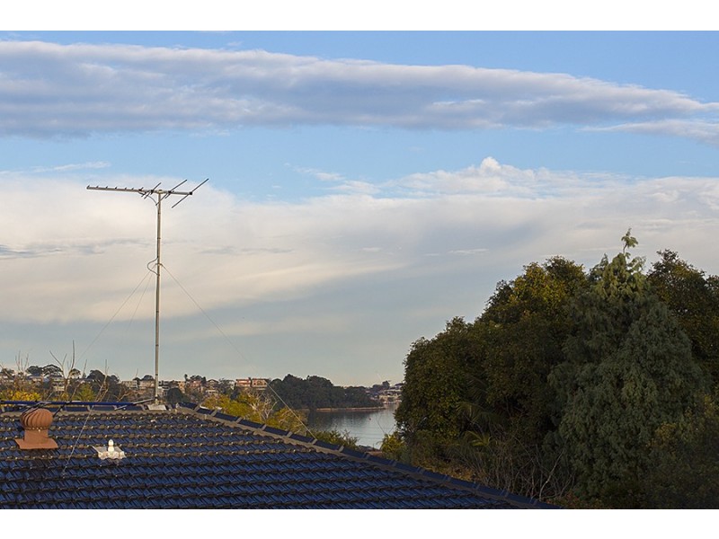 10 Riversdale Avenue, Connells Point NSW 2221