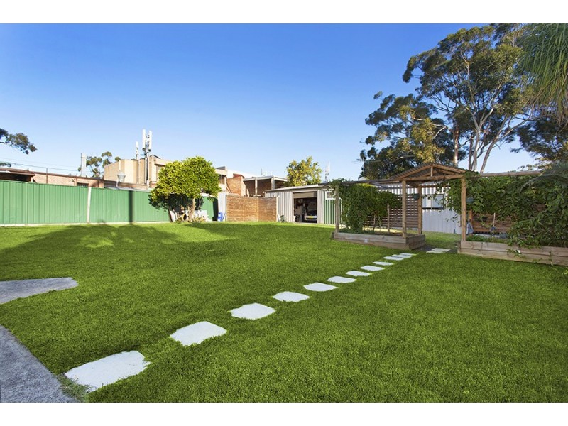 Lugarno NSW 2210