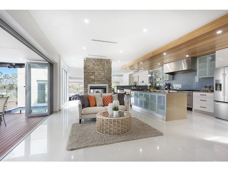 4 Waratah Street, Blakehurst NSW 2221