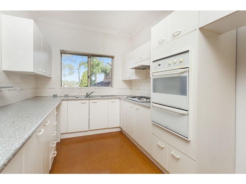 2/2A Faye Avenue, Blakehurst NSW 2221