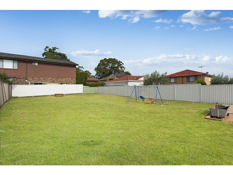 44 Penshurst Road, Roselands NSW 2196