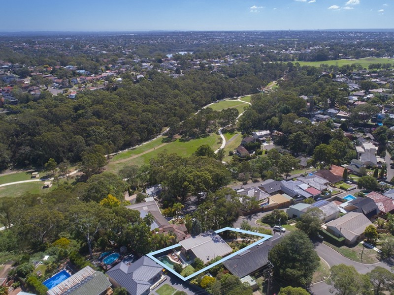 1 Robyn Street, Peakhurst Heights NSW 2210