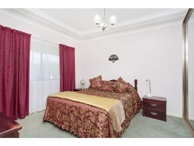 8 Berrille Road, Narwee NSW 2209