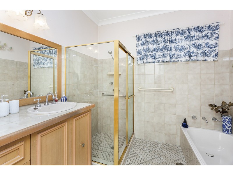 16 Read Street, Blakehurst NSW 2221