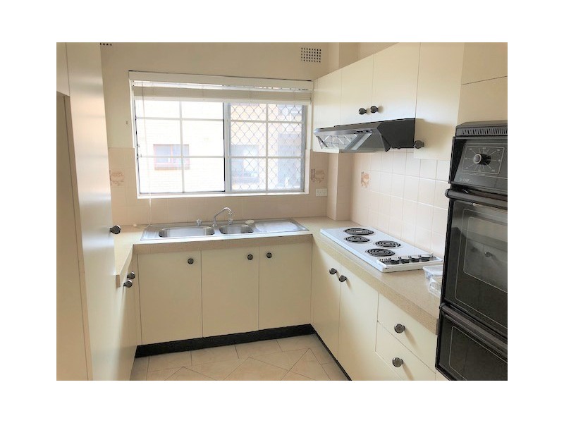 8/2-4 Connelly Street, Penshurst NSW 2222