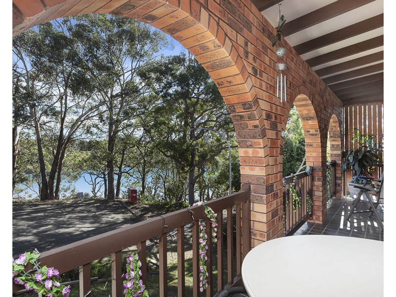 12 Tallowwood Avenue, Lugarno NSW 2210